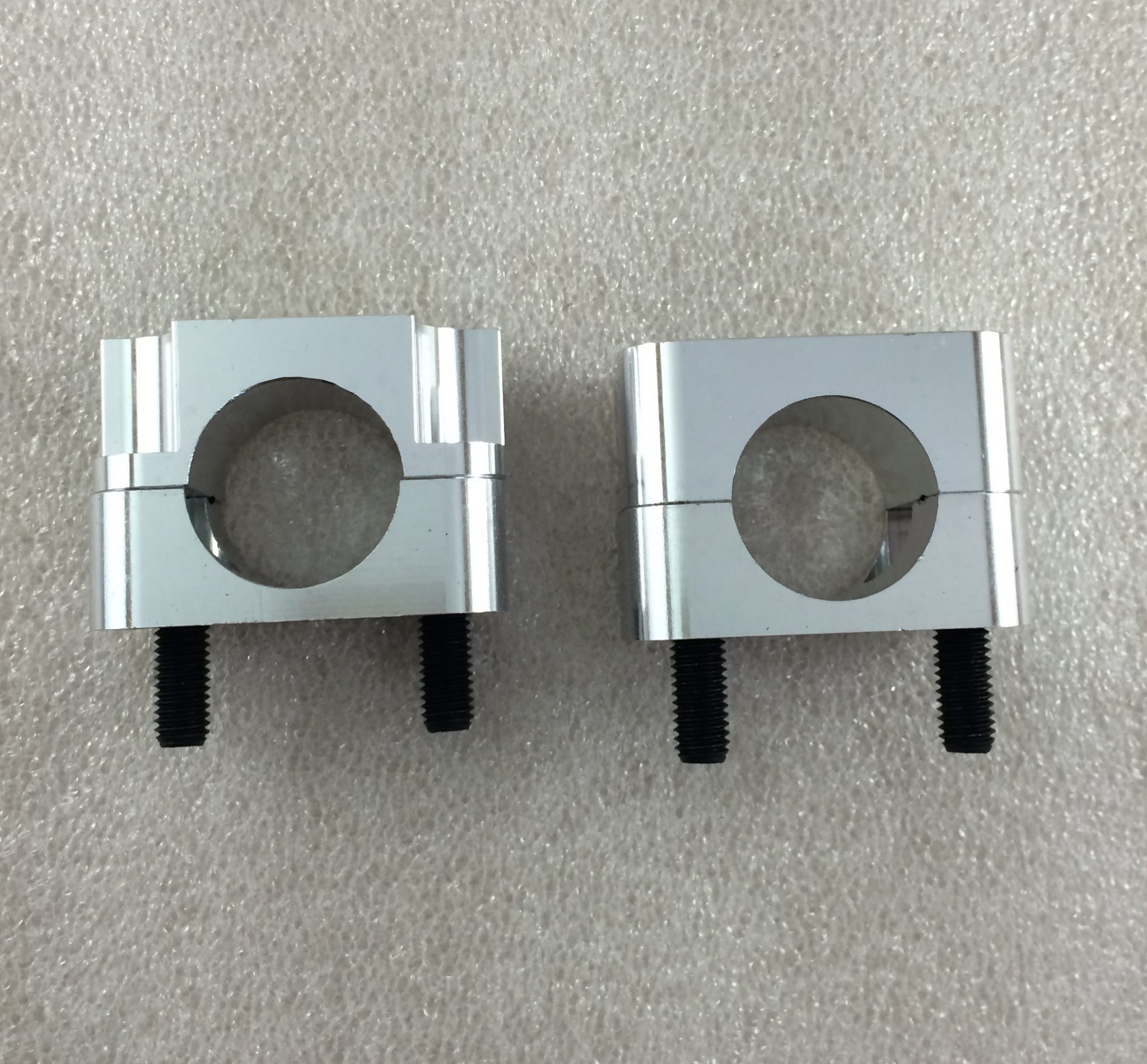 JUEGO TORRETAS MANILLAR 28MM TIJA PLANA